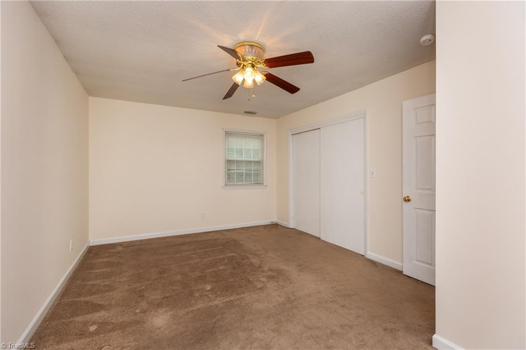 3320 Wide Country Road Pfafftown, NC 27040 - Photo 4 of 28 Gallery Image 4