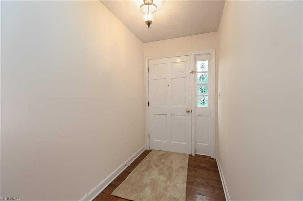 3320 Wide Country Road Pfafftown, NC 27040 - Photo 5 of 28 Gallery Image 5
