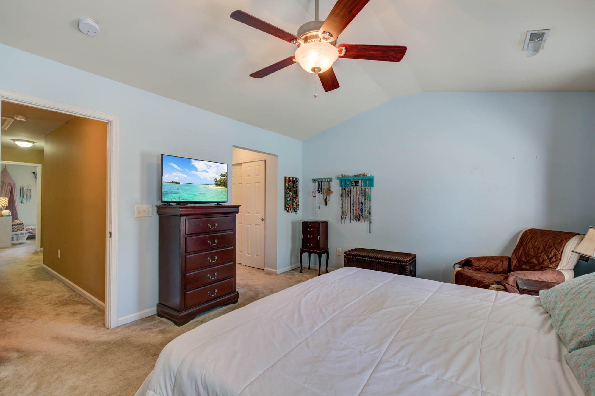 141 Woodward Road Goose Creek, SC 29445 - Photo 19 of 32 Vaulted ceilings