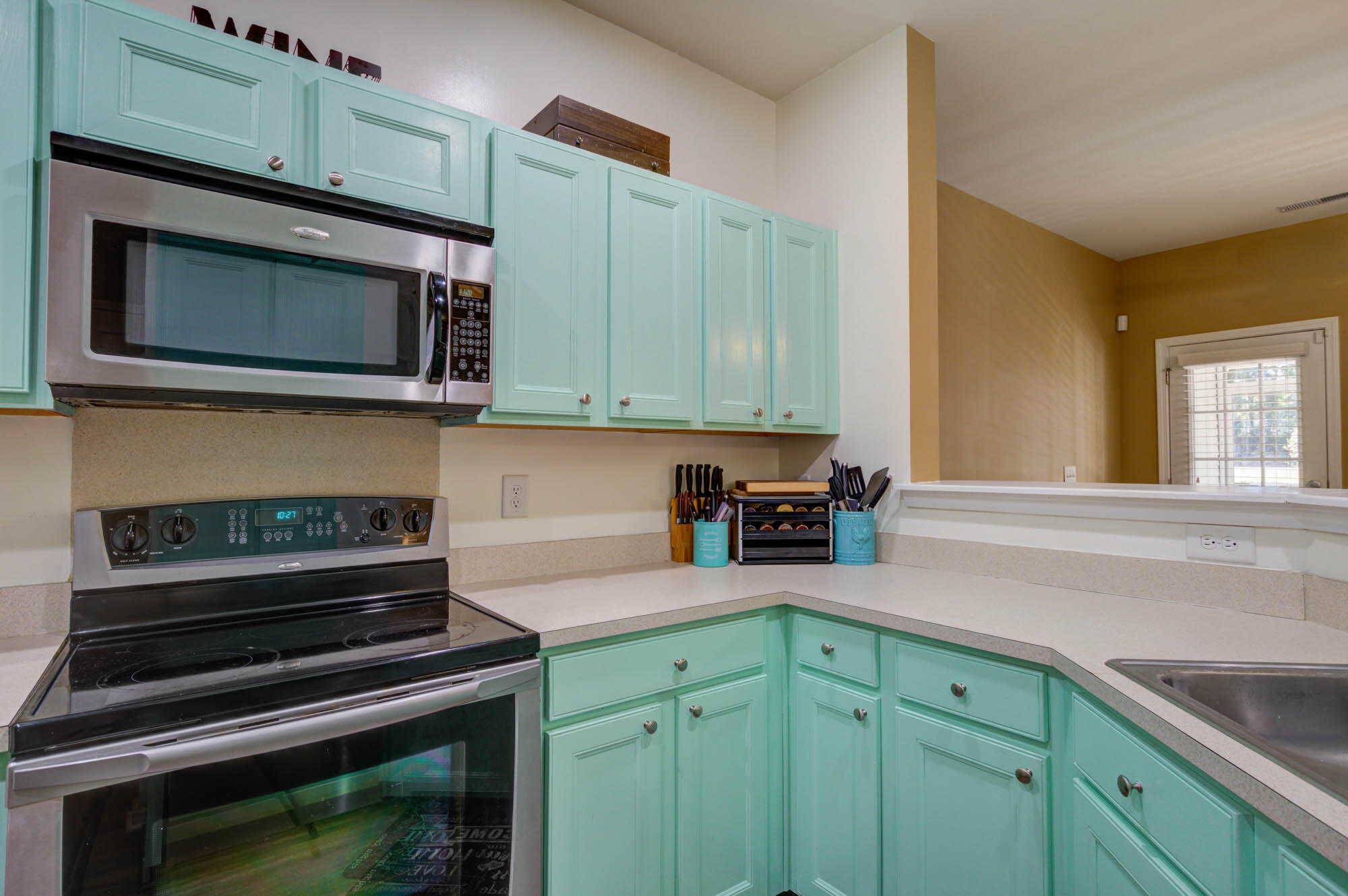 141 Woodward Road Goose Creek, SC 29445 - Photo 9 of 32 Note breakfast bar