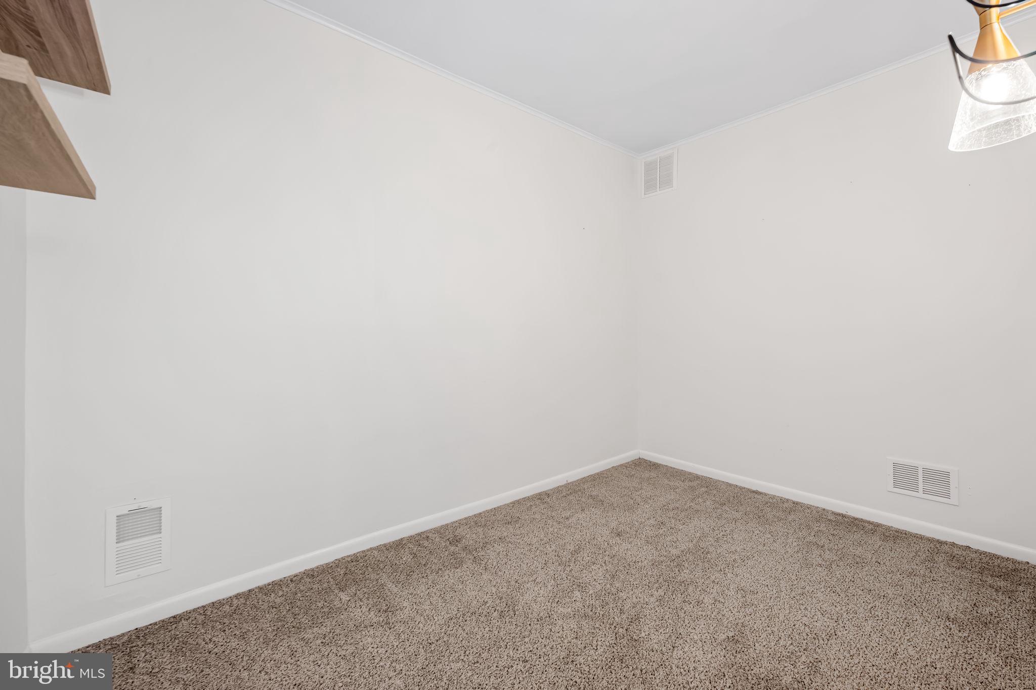 4124 Falls Road Baltimore, MD 21211 - Photo 15 of 38 2nd floor 2nd bedroom