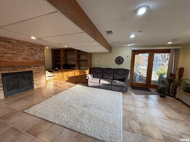 $320,000 | 61 West Timberline Drive, Blue Grass, IA 52726