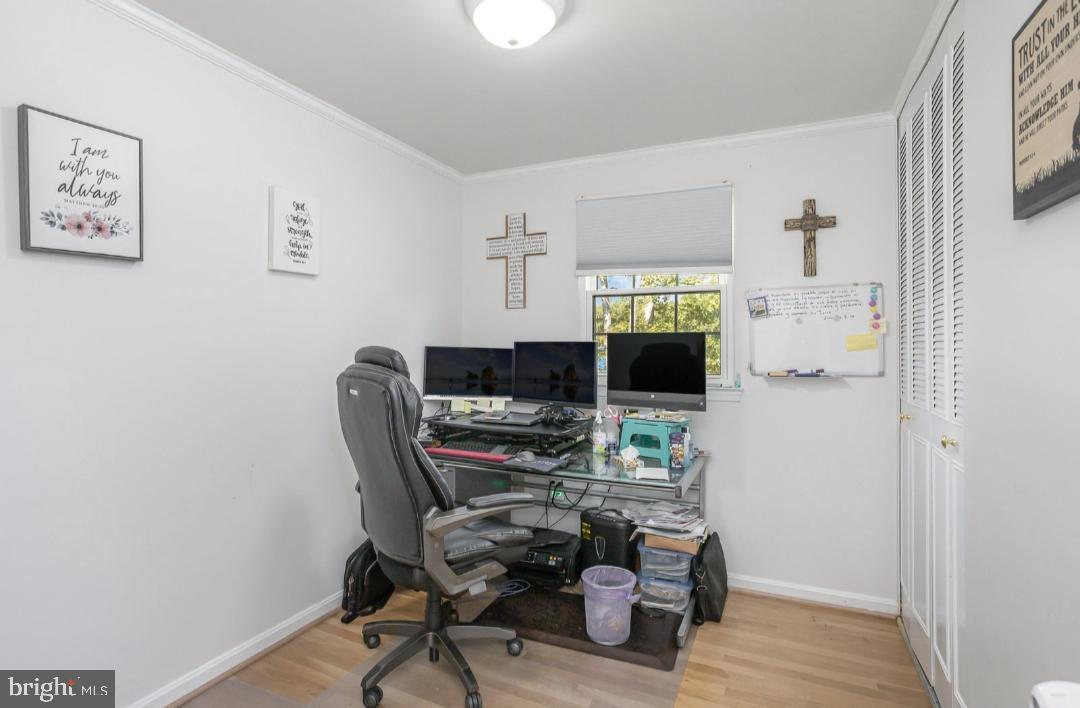 6919 Rolling Road Springfield, VA 22152 - Photo 26 of 42 Bedroom #4