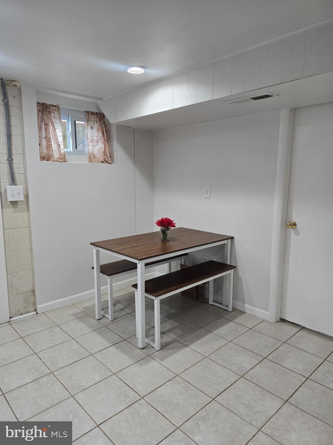 6919 Rolling Road Springfield, VA 22152 - Photo 31 of 42 Basement Apt Dining Area