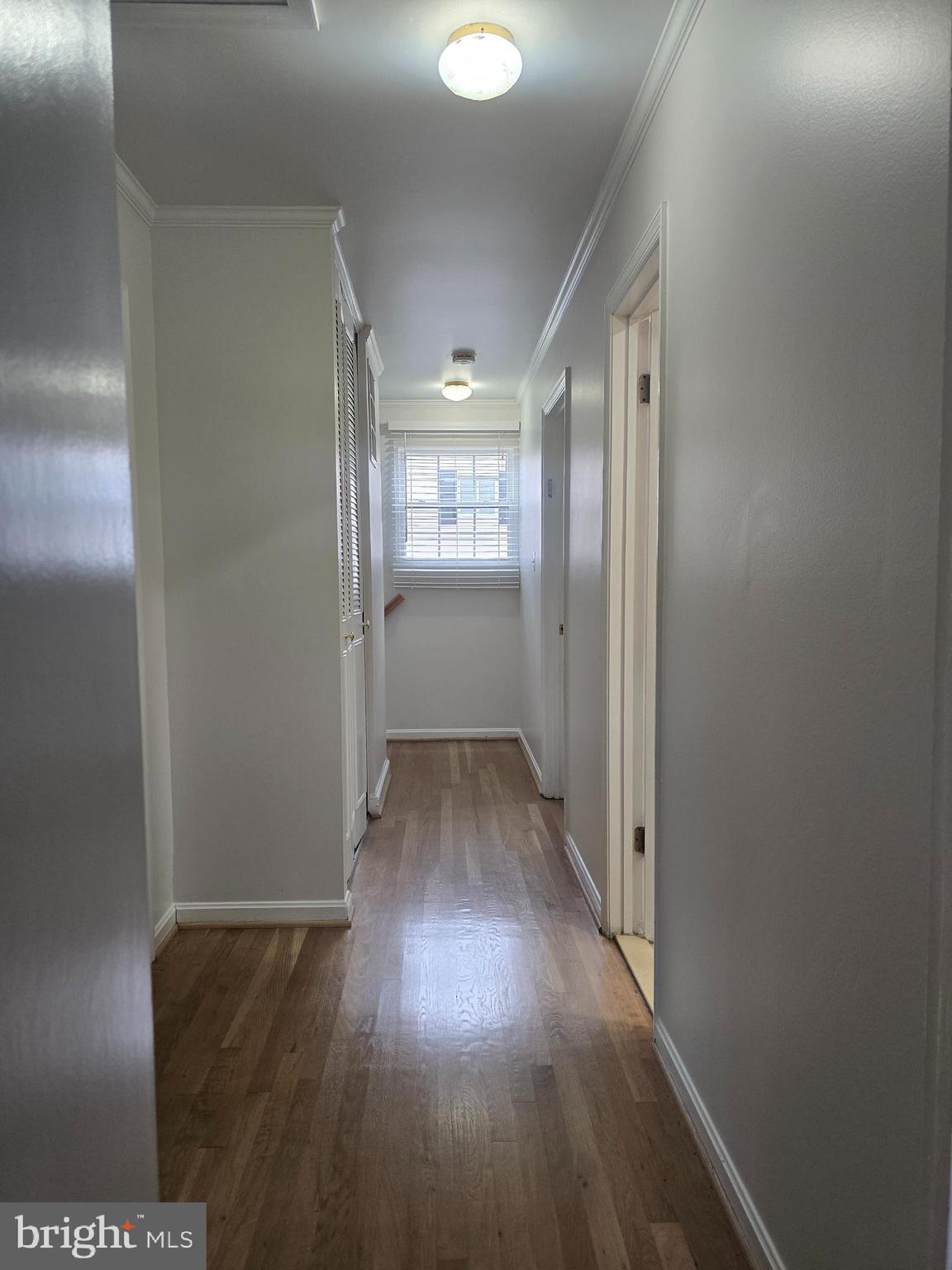 6919 Rolling Road Springfield, VA 22152 - Photo 8 of 42 Foyer