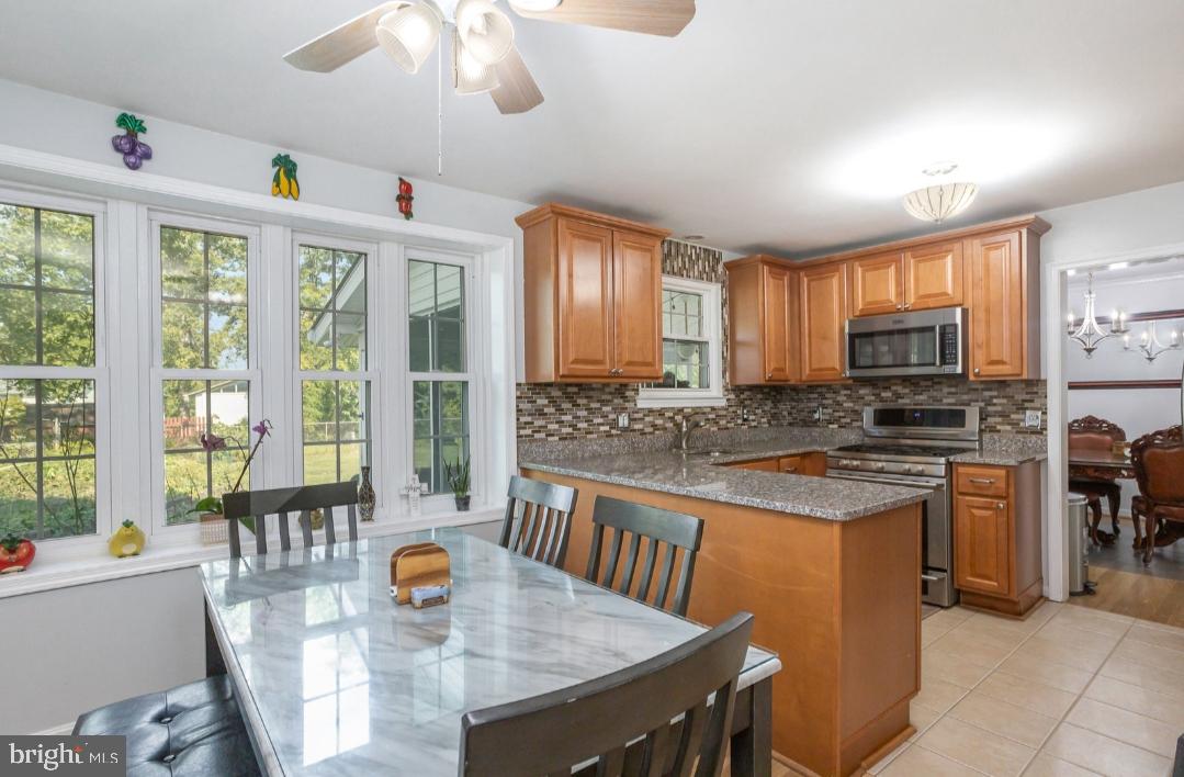 6919 Rolling Road Springfield, VA 22152 - Photo 10 of 42 Dining Room