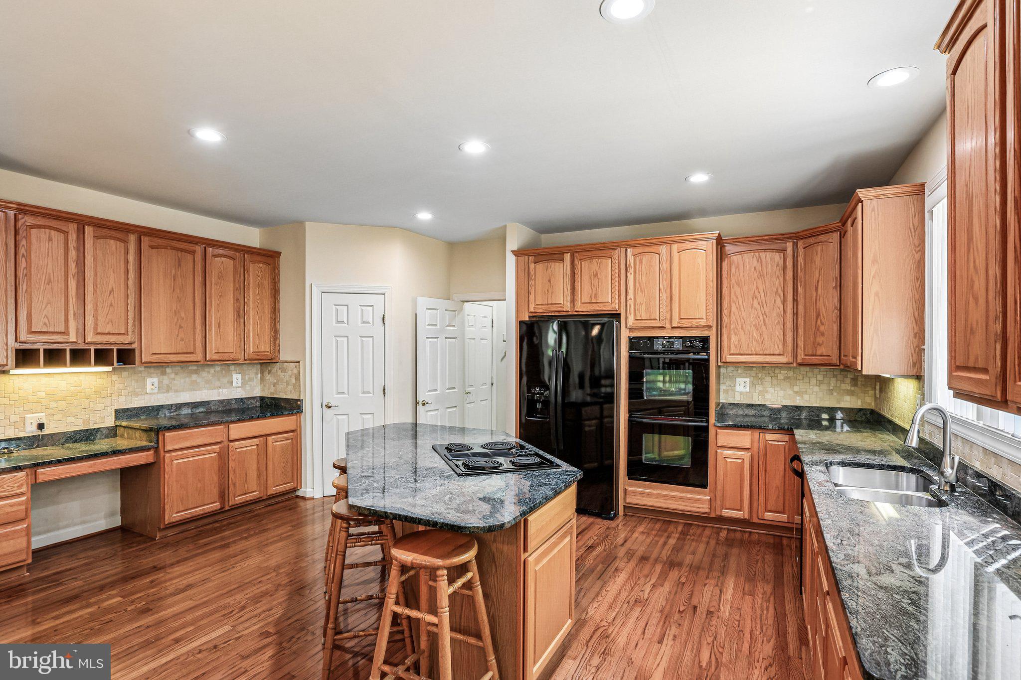 16920 Old Sawmill Road Woodbine, MD 21797 - Photo 20 of 66 Eat in kitchen