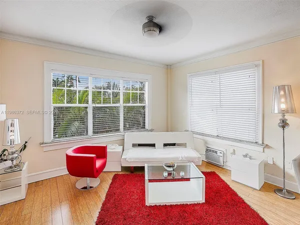 $1,700 | 1611 Michigan Avenue, Unit 10, Miami Beach, FL 33139