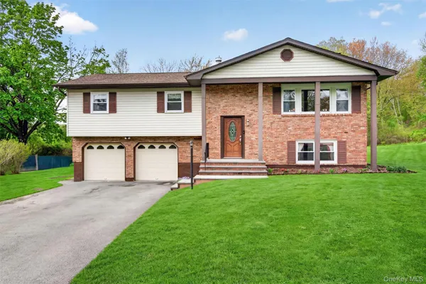 $569,900 | 22 Oneil Circle, Monroe, NY 10950