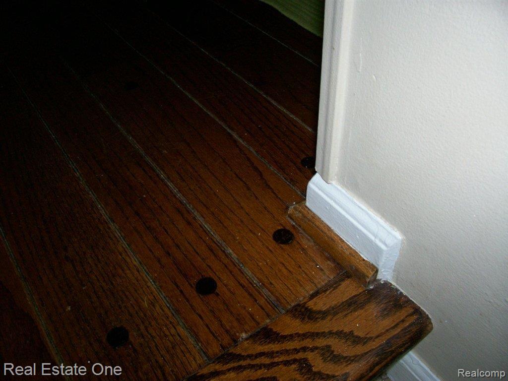 896 Darwin Pl Drive Rochester, MI 48307 - Photo 20 of 24 Hardwood flooring