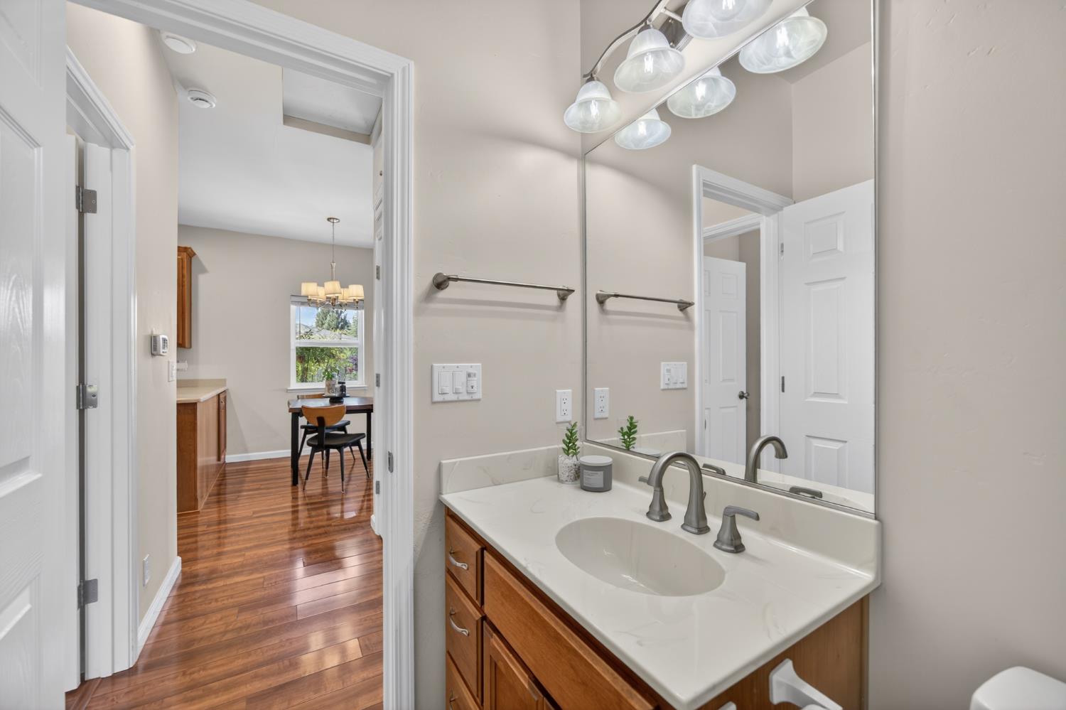 5560 Ralston Way Placerville, CA 95667 - Photo 58 of 78 Guest/Hall Bathroom