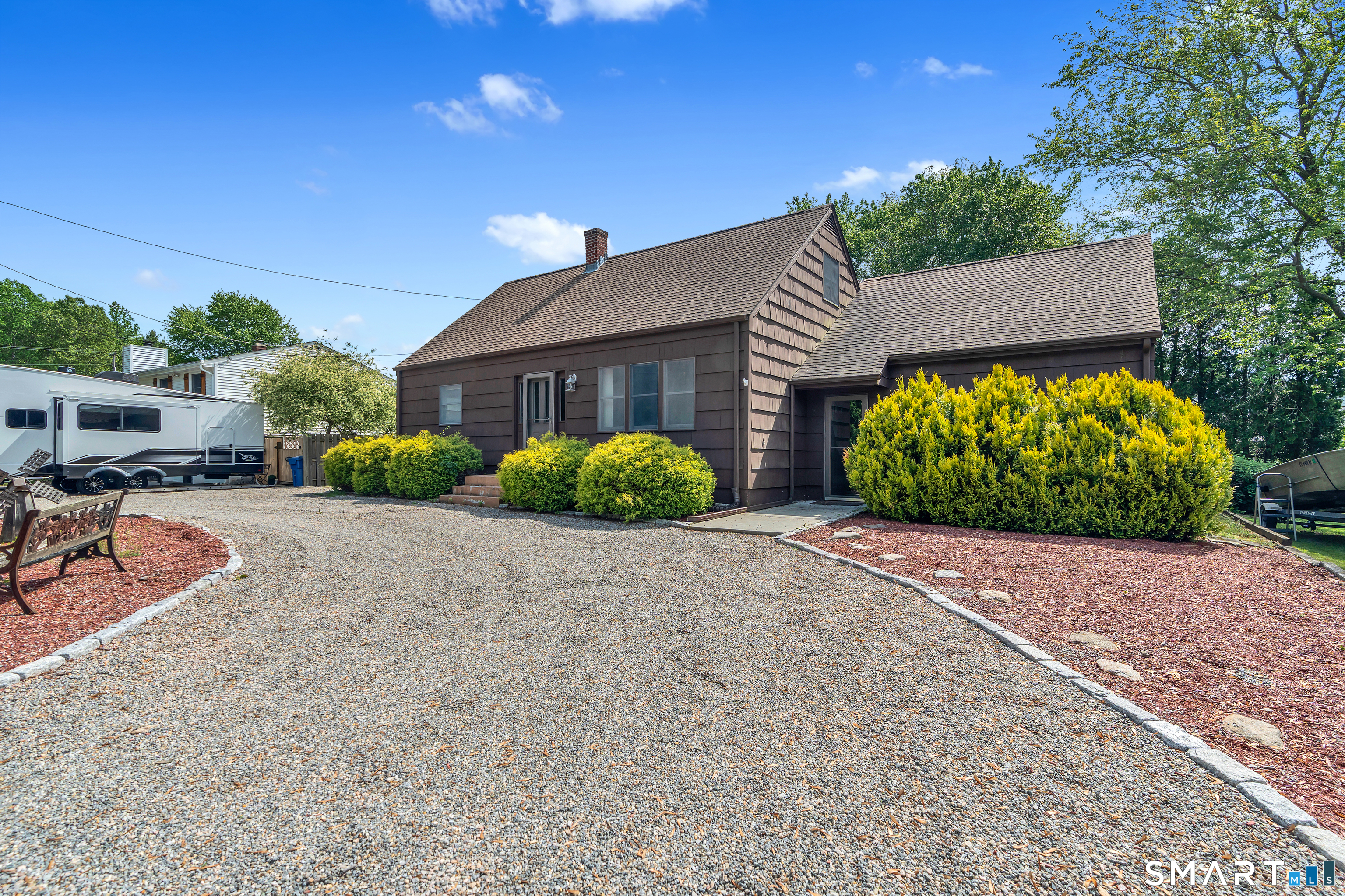 8 Chapel Hill Road Montville, CT 06370 - Photo 33 of 40