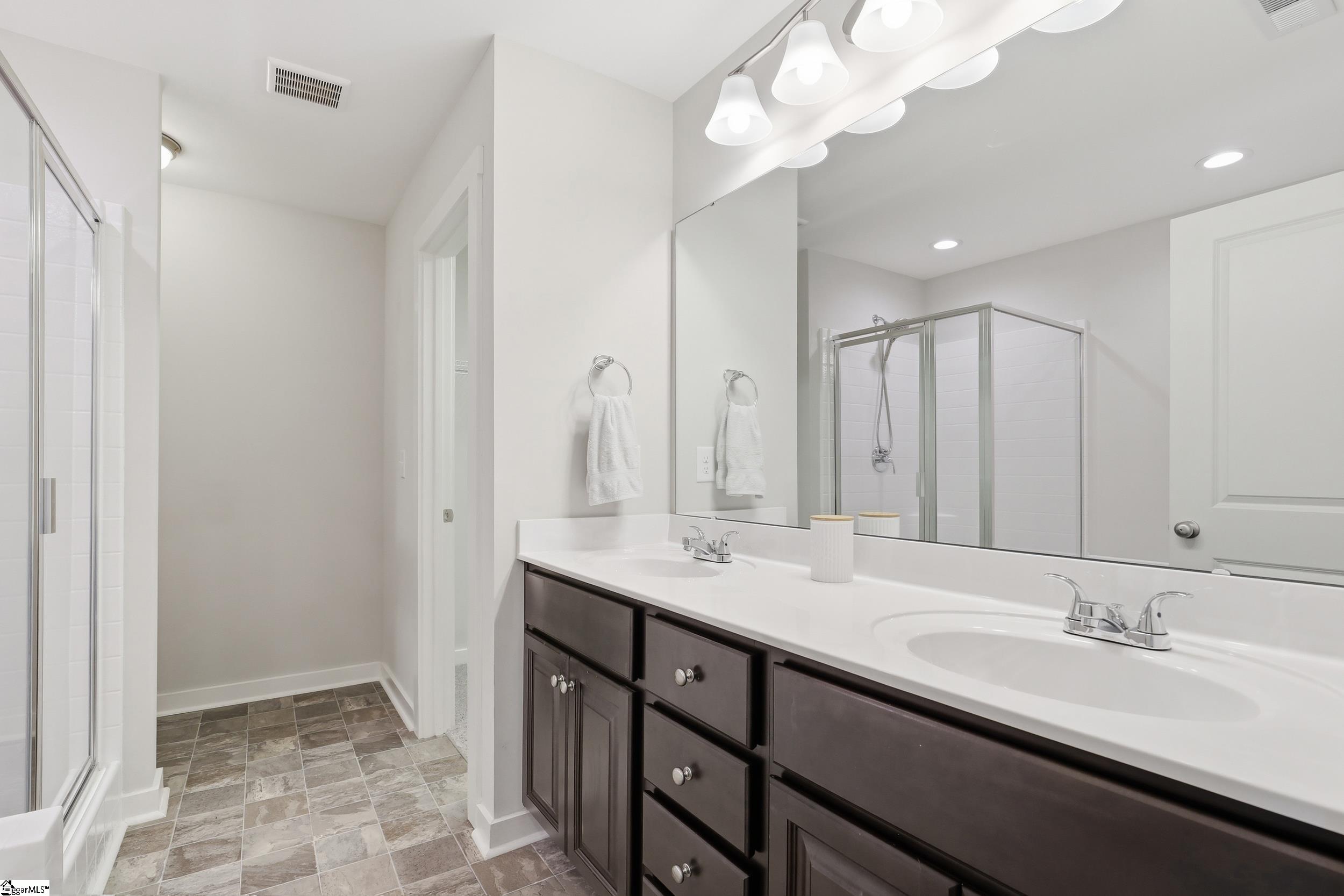 836 Stonebriar Street Simpsonville, SC 29681 - Photo 15 of 37