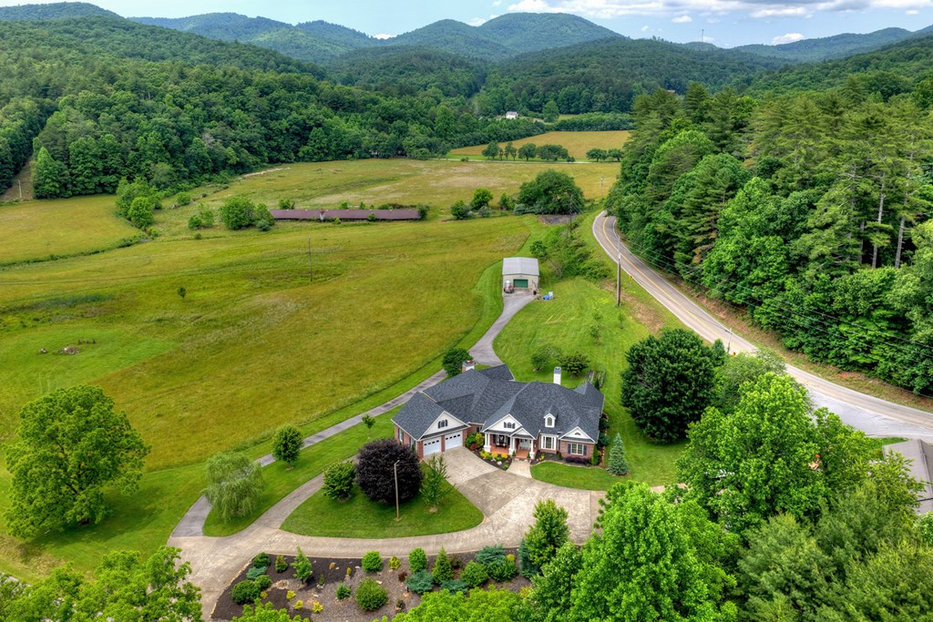 20 Dial Road Blue Ridge, GA 30513 - Photo 4 of 75