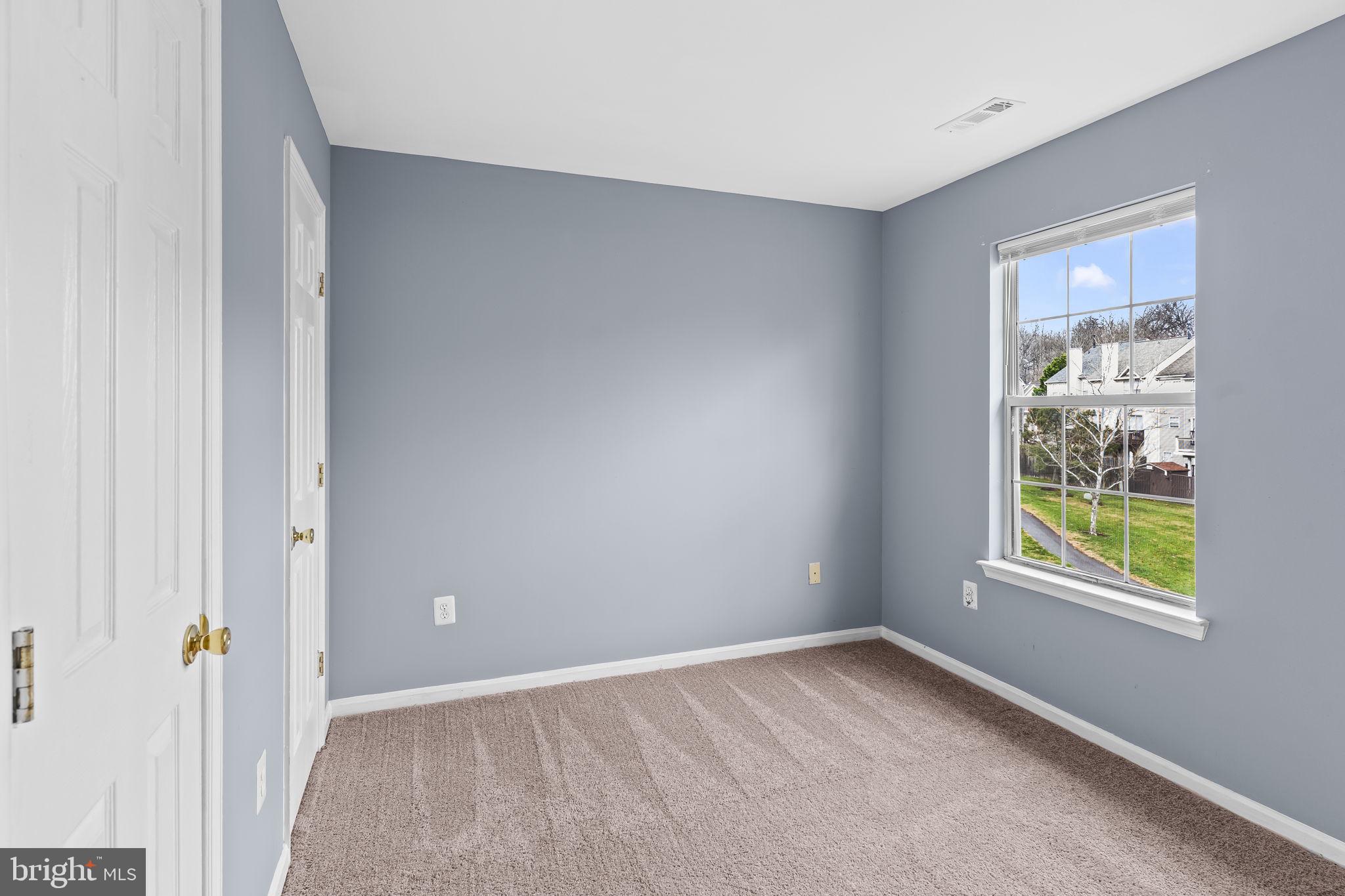 13192 Ripon Place Upper Marlboro, MD 20772 - Photo 13 of 23 an empty room with windows