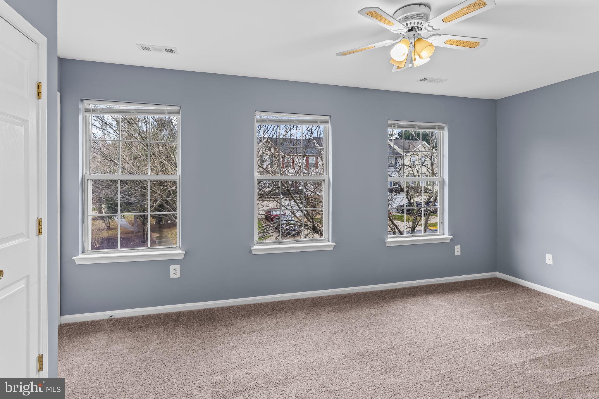 13192 Ripon Place Upper Marlboro, MD 20772 - Photo 9 of 23 a view of an empty room with a window