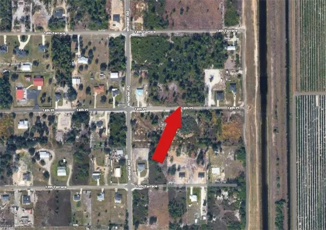 a view of entryway with a glass door