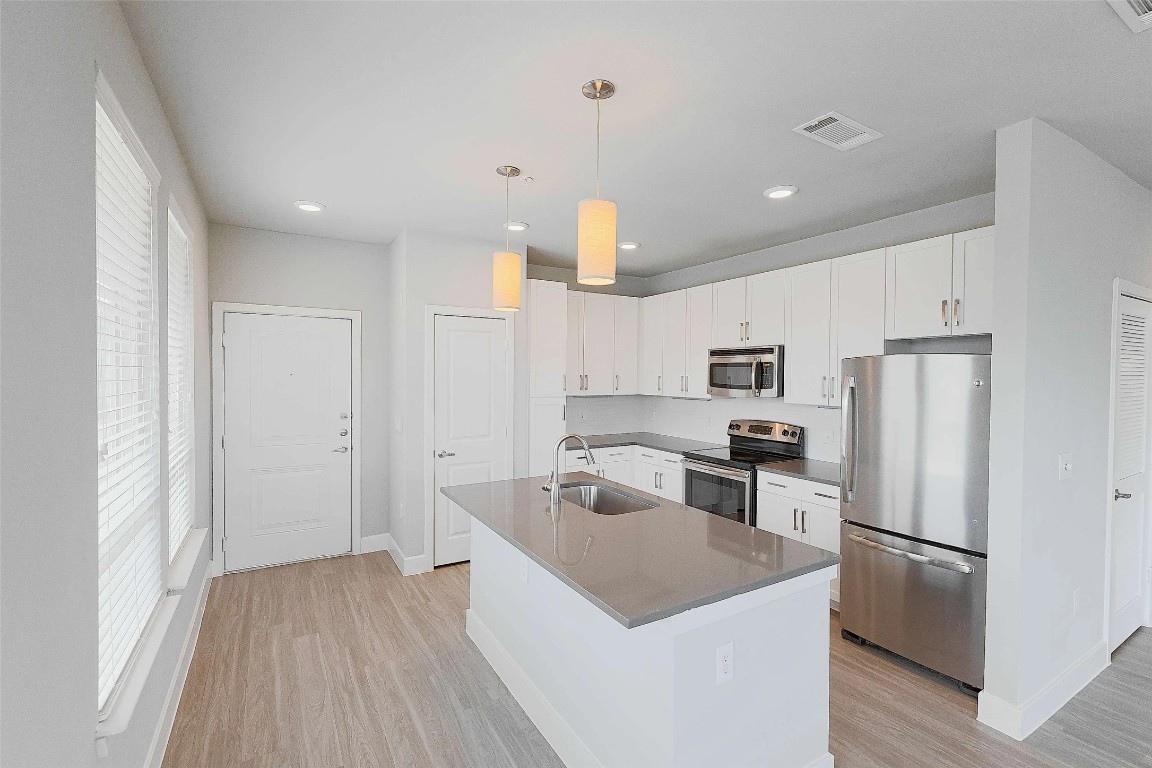 4800 Steiner Ranch Boulevard, Unit 14306 Austin, TX 78732 - Photo 13 of 25 Up to 8 weeks free rent plus reduced deposits!