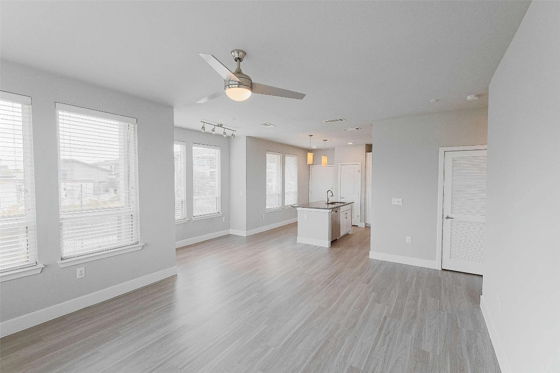 4800 Steiner Ranch Boulevard, Unit 14306 Austin, TX 78732 - Photo 18 of 25 Up to 8 weeks free rent plus reduced deposits!