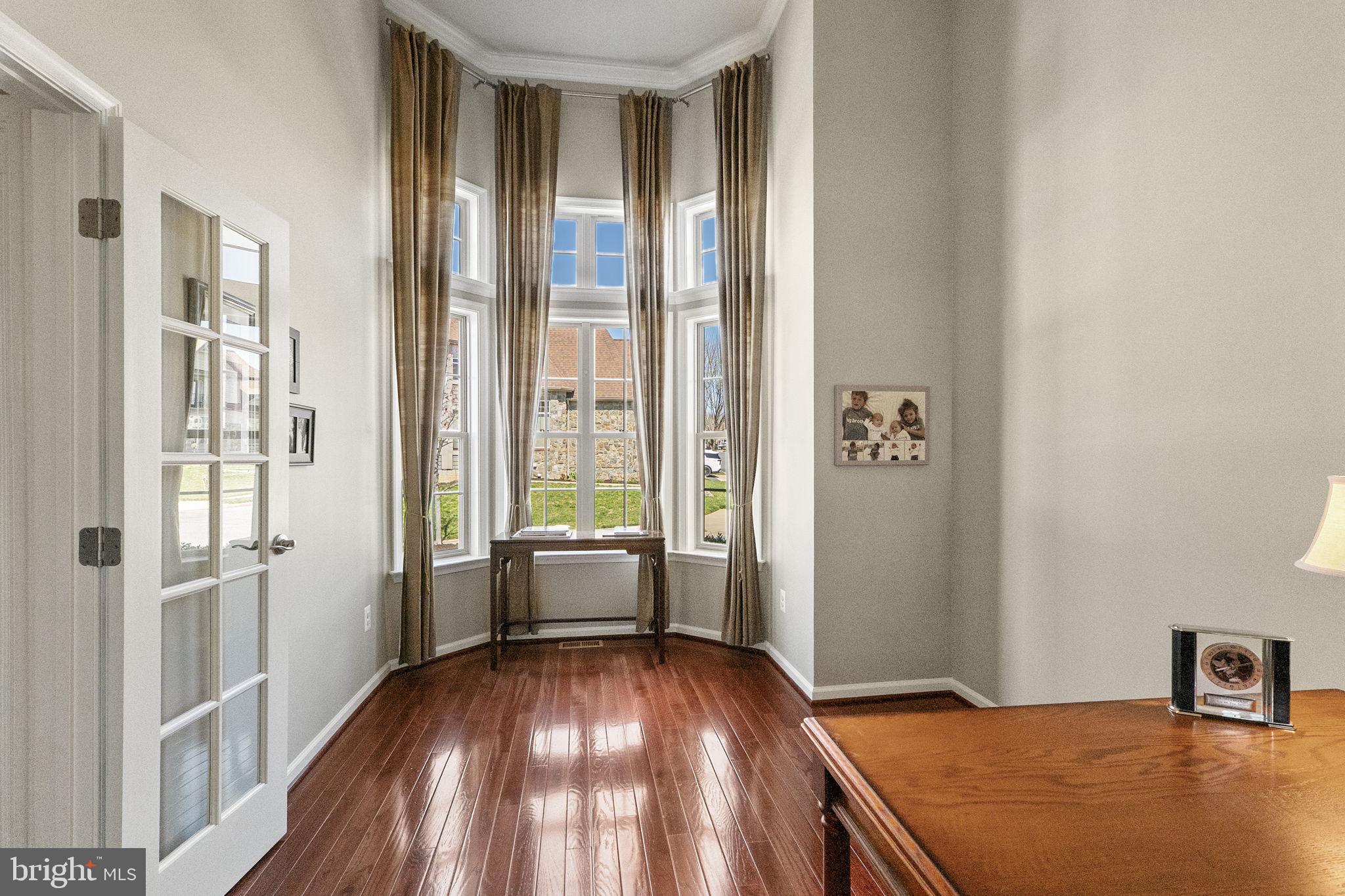 2419 Mill Race Road Frederick, MD 21701 - Photo 8 of 94 high ceilings