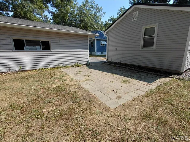 $205,000 | 25 West Oak Street, Mascoutah, IL 62258