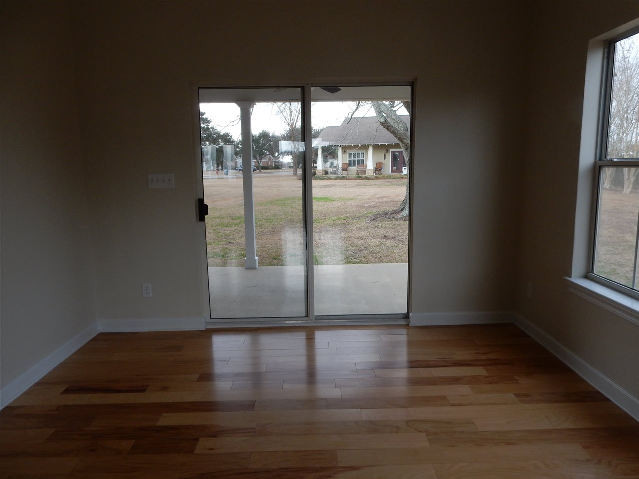 8831 Gale Rowe Lane Fairhope, AL 36532 - Photo 13 of 32 Dining to back porch
