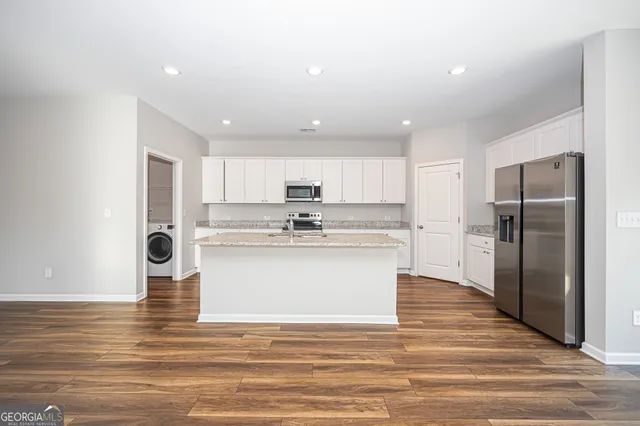 $1,950 | 76 Blue River Court, Pendergrass, GA 30567