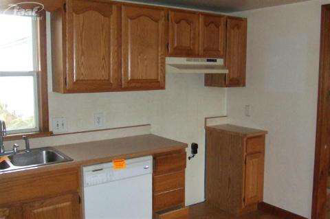 7423 Rory Street Grand Blanc, MI 48439 - Photo 8 of 14 20125319-7.JPG