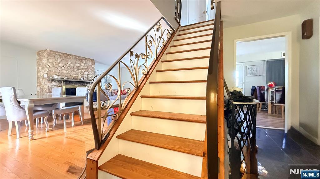 200 Larch Avenue Teaneck, NJ 07666 - Photo 5 of 26