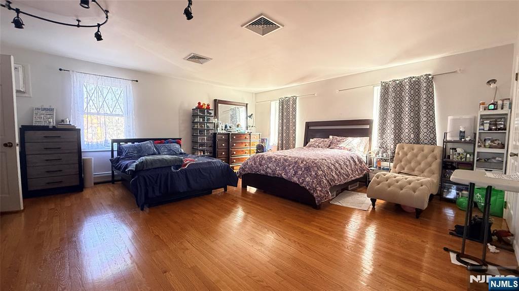 200 Larch Avenue Teaneck, NJ 07666 - Photo 6 of 26