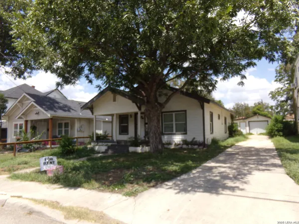 $1,500 | 519 Rigsby Avenue, San Antonio, TX 78210