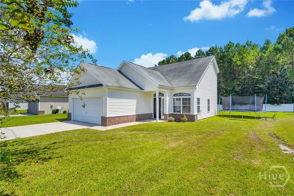 $2,000 | 145 Red Oak Drive, Richmond Hill, GA 31324