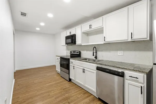 $1,900 | 2634 Seevers Avenue, Dallas, TX 75216