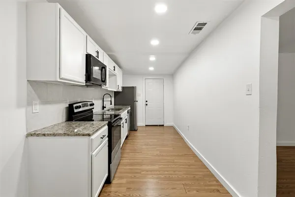 $1,900 | 2634 Seevers Avenue, Dallas, TX 75216