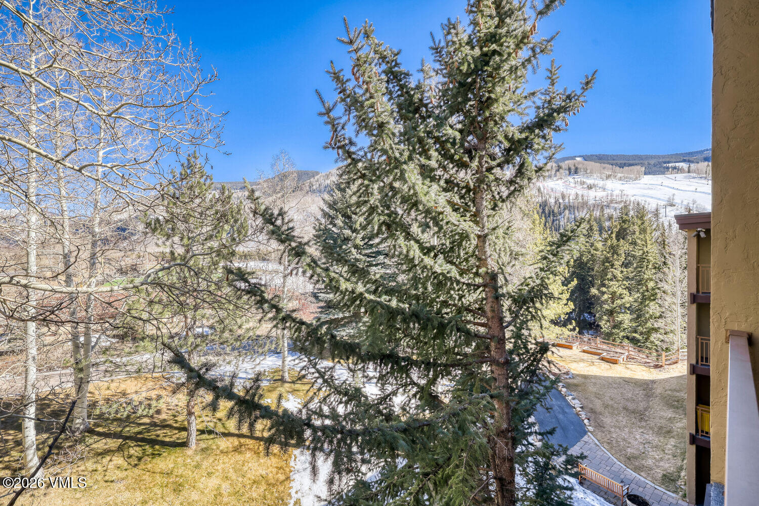 500 South Frontage Road East, Unit 413 Vail, CO 81657 - Photo 13 of 35 500 S Frontage Road E Unit 415 - Web Qua