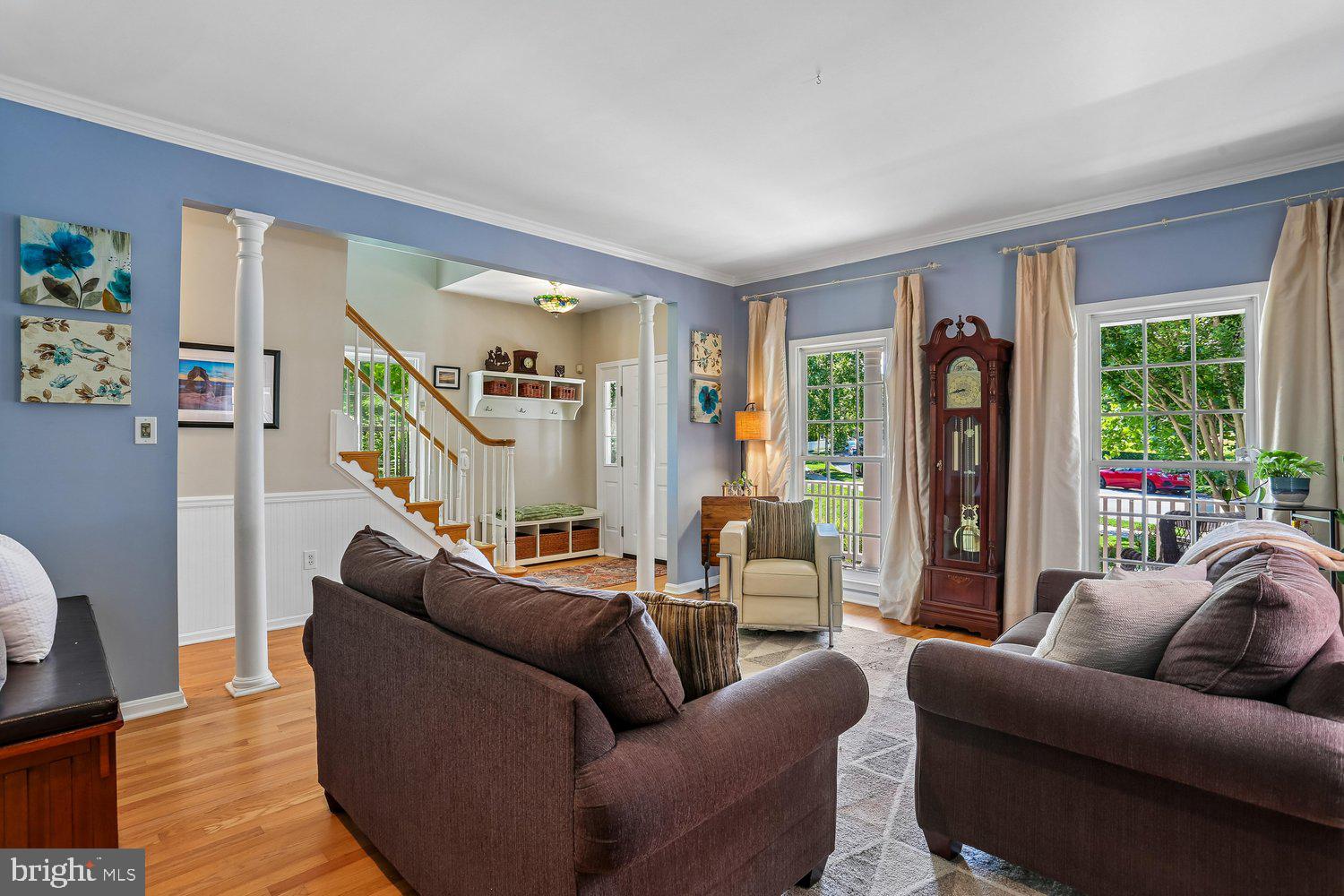465 Tschiffely Square Road Gaithersburg, MD 20878 - Photo 6 of 74 Spacious living room with open flow
