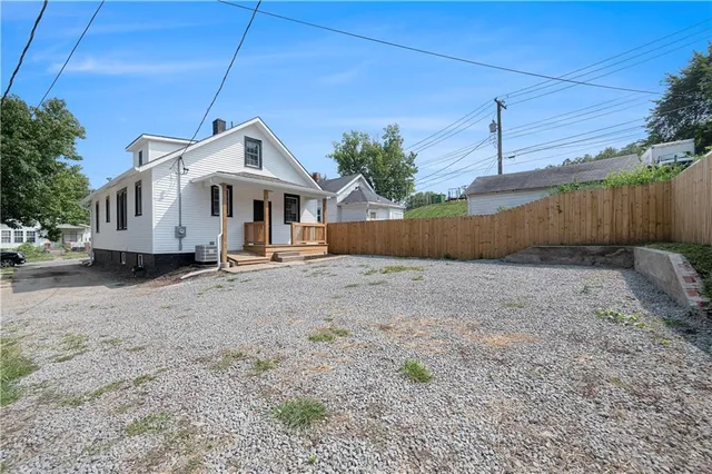 $225,000 | 1214 South 22nd Street, St. Joseph, MO 64507