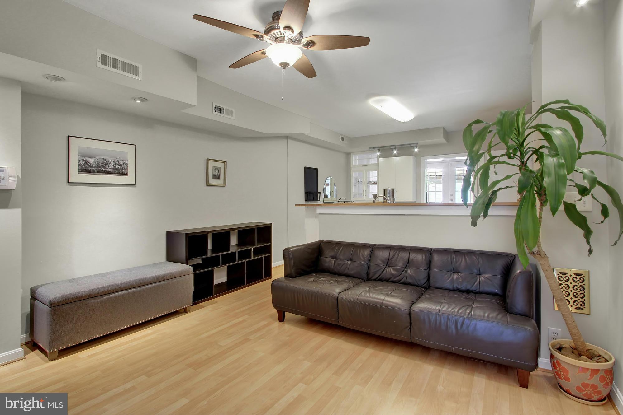 3124 Keswick Road Baltimore, MD 21211 - Photo 8 of 30 Living Room