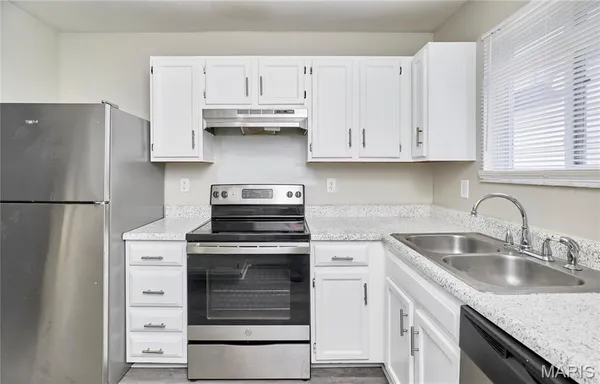 $1,500 | 12041 Victorian Village Court, St. Louis, MO 63138
