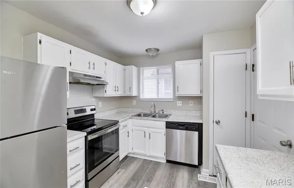 $1,500 | 12041 Victorian Village Court, St. Louis, MO 63138