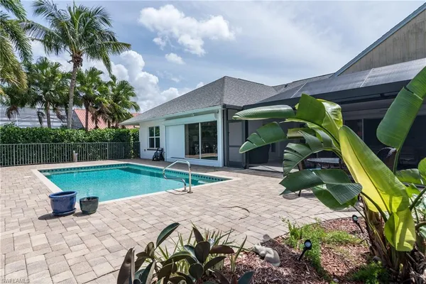 $11,000 | 2500 Kings Lake Boulevard, Naples, FL 34112