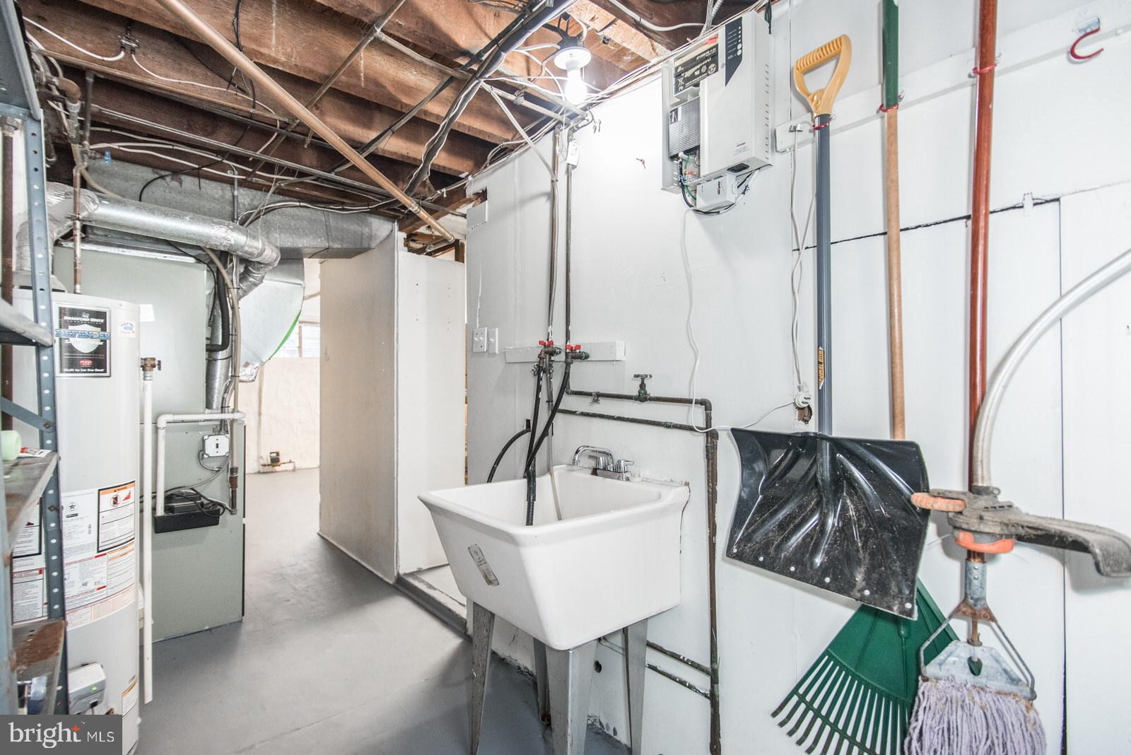 3404 Decatur Street Philadelphia, PA 19136 - Photo 36 of 40 UTILITY SINK