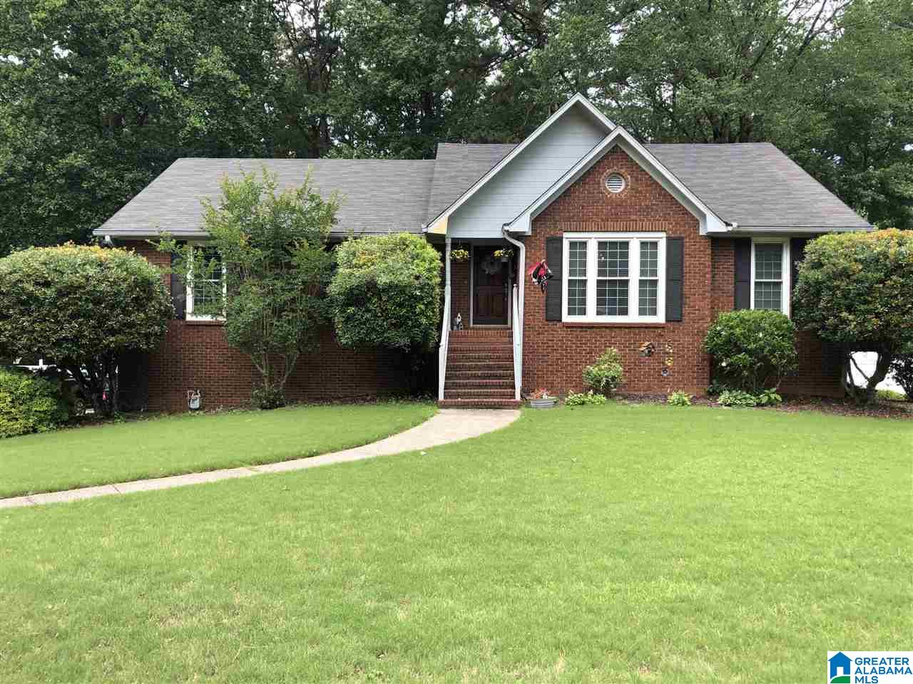 6033 Mockingbird Lane Pinson, AL 35126 - Photo 2 of 34