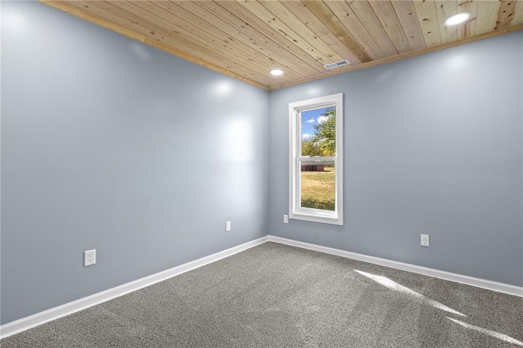 22244 Northwest 1400th Road Garnett, KS 66032 - Photo 21 of 72