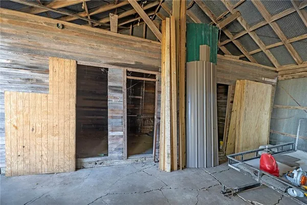 $349,000 | 22244 Northwest 1400th Road, Garnett, KS 66032