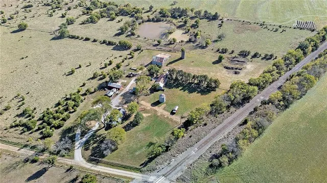 $349,000 | 22244 Northwest 1400th Road, Garnett, KS 66032