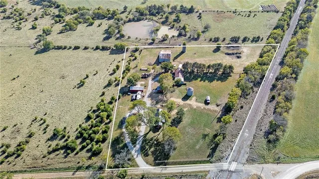 $349,000 | 22244 Northwest 1400th Road, Garnett, KS 66032