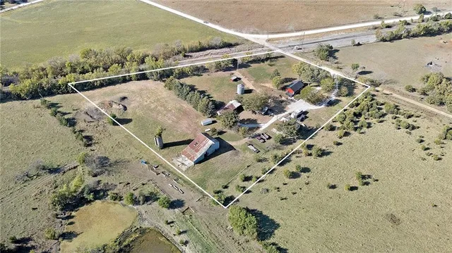 $349,000 | 22244 Northwest 1400th Road, Garnett, KS 66032
