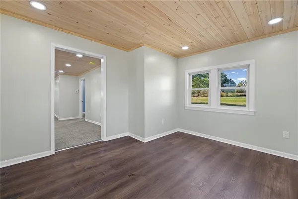 $349,000 | 22244 Northwest 1400th Road, Garnett, KS 66032