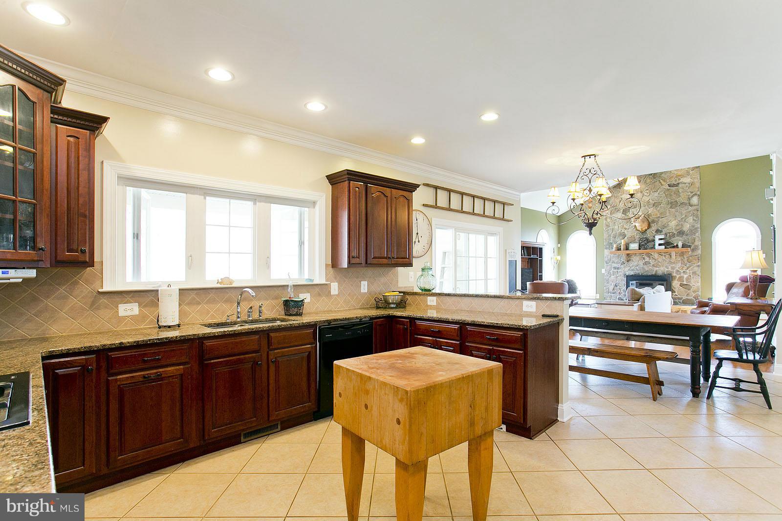 462 Apple Pie Ridge Road Winchester, VA 22603 - Photo 8 of 30 Kitchen